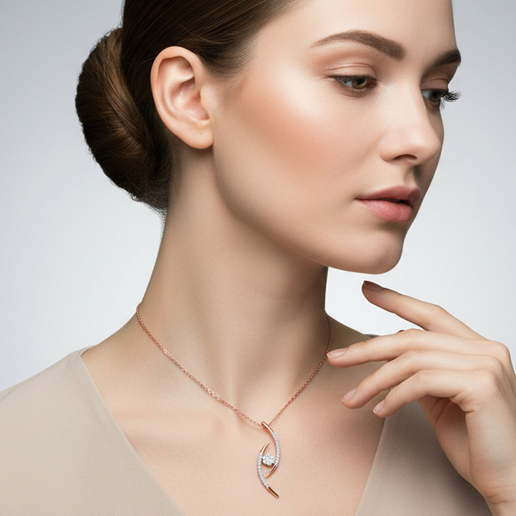 0.2 Ct Cluster Diamond Pendant Necklace in 14Kt
