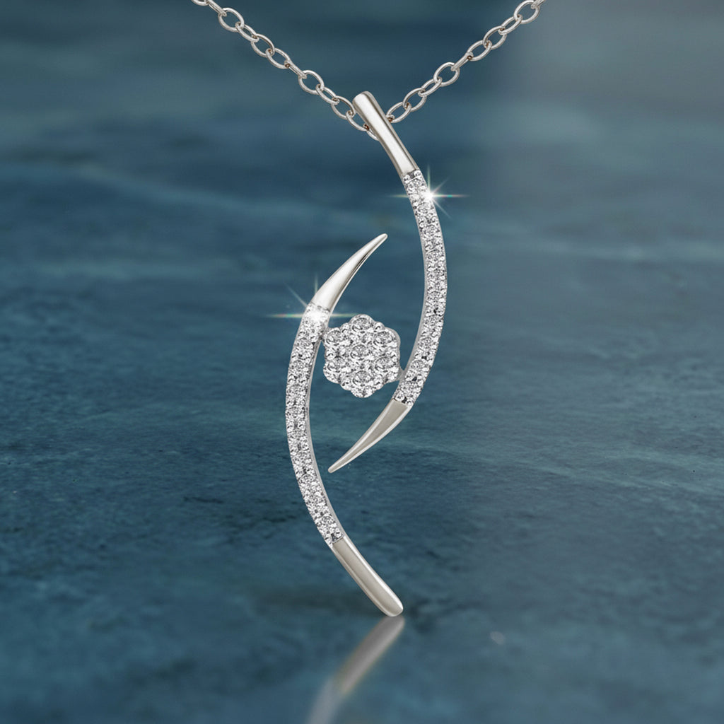 0.2 Ct Cluster Diamond Pendant Necklace in 14Kt